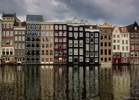 Amsterdam row houses Amsterdam Row Houses, Row Housing, 3 Days In Amsterdam, Places In Amsterdam, Dutch Houses, Amsterdam Itinerary, Heineken Experience, Amsterdam Bucket List, Dutch Architecture