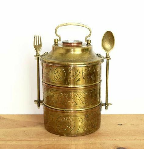 Indian Utensils, Antique Utensils, Indian Kitchen Utensils, Brass Utensils, Tiffin Carrier, Cookware Set Best, Quirky Kitchen Decor, Dinnerware Pottery, Vintage Brass Decor