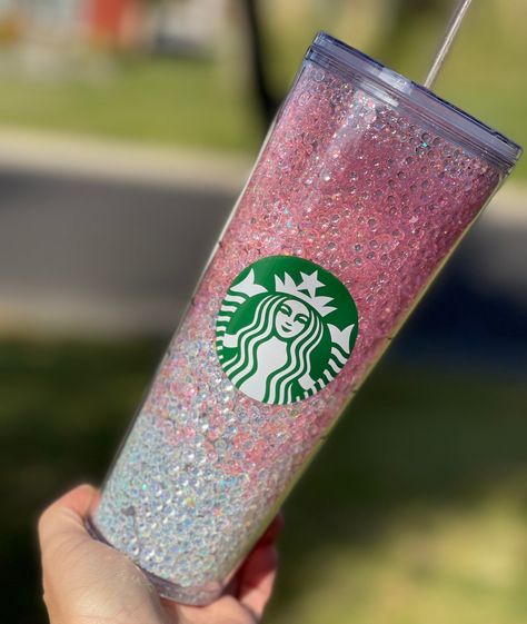 Copo Starbucks, Starbucks Cup Design, Starbucks Cup Art, Bling Tumbler, Tumbler Starbucks, Custom Starbucks Cup, Glitter Tumbler Cups, Acrylic Tumbler, Custom Tumbler Cups