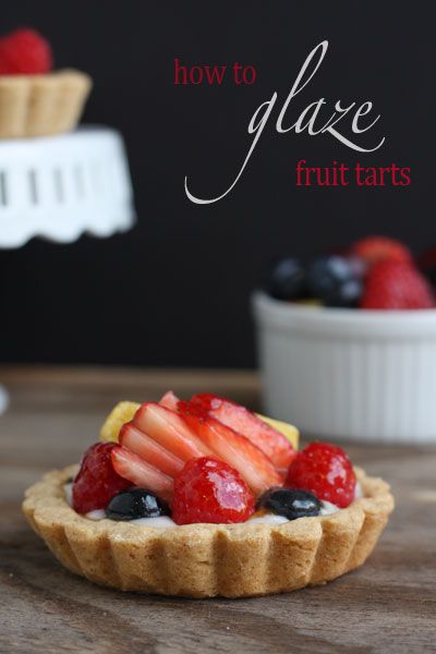 How to Glaze Fruit Tarts | DessArts.com Tart Cake Birthday, Fruit Tart Glaze, Pancake Nutella, Tart Glaze, Fruit Tart Cake, Pizza Sugar Cookie, Tart Cake, Fruit Tarts, Mini Tart