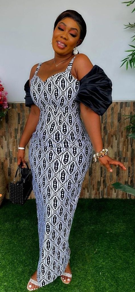 Black And White African Print Dresses, Black And White Ankara Dresses, Modern African Dresses Classy, Plus Size Semi Formal, Sequin Wide Leg Pants, Ghana Style, Casual Gowns, Winter Tips, Fancy Short Dresses