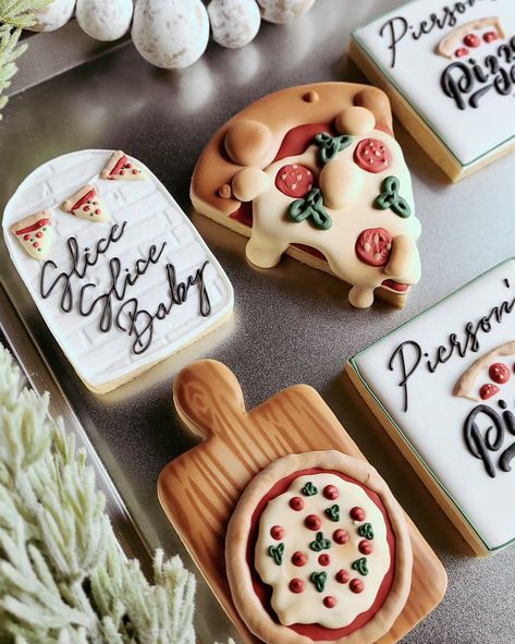 Slice Slice Baby Cookies, Food Cookies Decorated, Fondant Biscuits, Specialty Cookies, Fall Decorated Cookies, Cookie Recipes Decorating, Sugar Cookie Cakes, Cookie Decorations, Cookies Theme