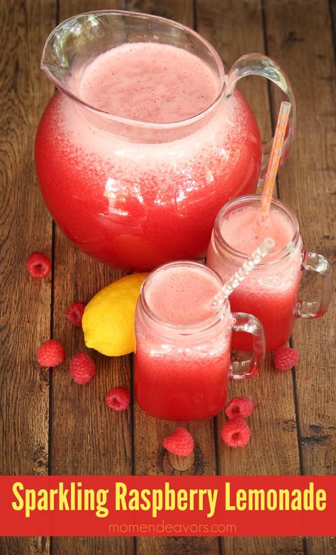 Sparkling Raspberry Lemonade recipe - SO good! There is nothing better than raspberry lemonade in the summertime! Raspberry Lemonade Punch, Lemonade Punch, Refreshing Summer Drinks, Summer Cookouts, Cookout Food, Summer Cooking, Raspberry Lemonade, Punch Recipes, Smoothie Drinks