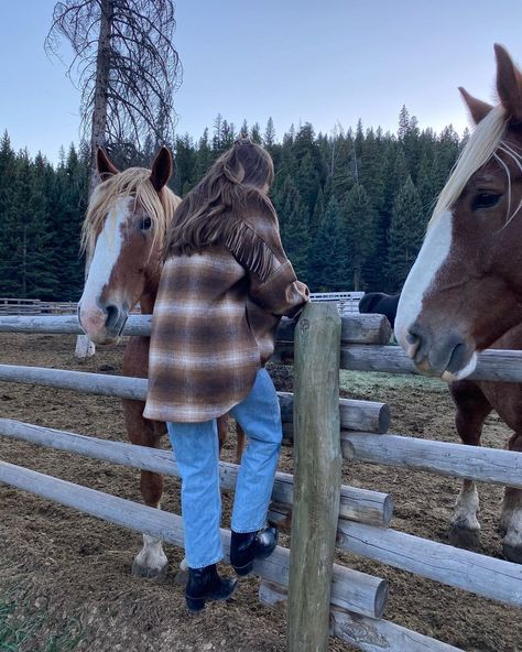 Tess Cvikota on Instagram: “We call it ranch dressin’ 🐴” Western Cottage, Cowgirl Baby, Cottage Aesthetic, Summer Movie, Cowgirl Aesthetic, Western Aesthetic, Rodeo Cowboy, Ranch Life, Style Edit