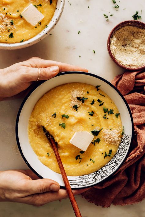 Grilled Chicken Sides, Polenta Vegan, Vegan Polenta, Slow Roasted Tomatoes, Polenta Recipes, Creamy Polenta, Vegan Parmesan Cheese, Minimalist Baker, Vegan Parmesan