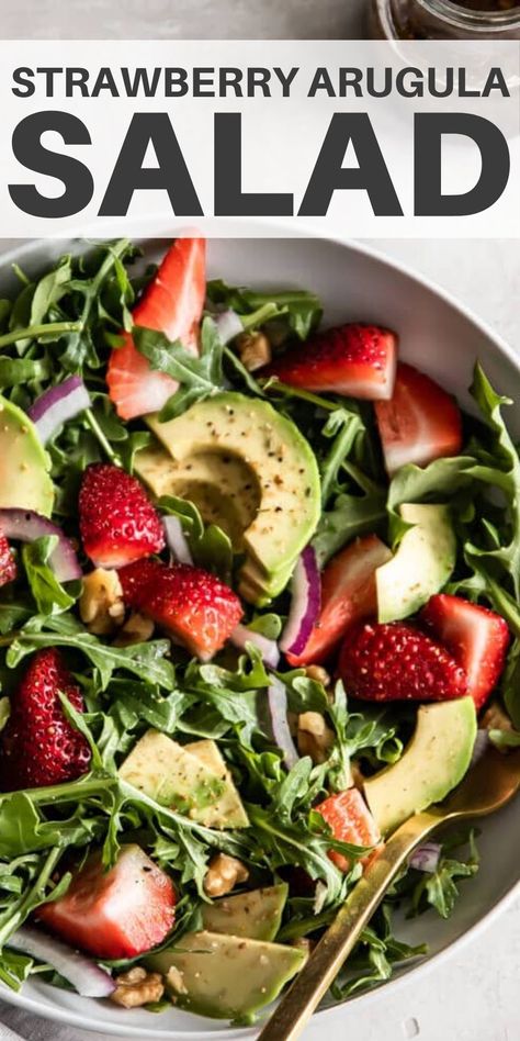 Strawberry Arugula Salad, Salad With Balsamic Vinaigrette, Arugula Recipes, Spring Salad Recipes, Quick Salads, Strawberry Salad, Spring Salad, Club Ideas, Arugula Salad