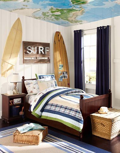 Perfect for surfers and beach bums of all walks of life, a beach-themed bedroom can bring the peace of the sea straight to your room. In this blog, we will show you a number of different ways to create a coastal paradise right in your home using everything from beautiful sunset murals to... Surf Decor Bedroom, Surfer Bedroom, Surf Bedroom, Decoration Surf, Surfer Room, Beach Room Decor, Beachy Bedroom, Surf Room, Room Girl