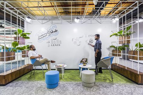 Collaborative space Office Collaboration Space, Office Inspiration Workspaces, Startup Office, Interior Kantor, Office Design Inspiration, Modern Office Space, Cool Office Space, Corporate Office Design, Office Space Design