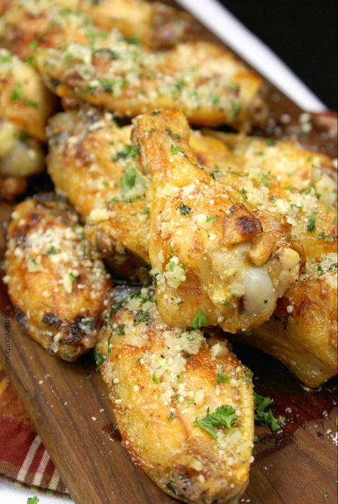 Crispy Baked Garlic Parmesan Chicken Wings Baked Garlic Parmesan Chicken Wings, Baked Garlic Parmesan Chicken, Parmesan Wings, Garlic Parmesan Wings, Parmesan Chicken Wings, Garlic Parmesan Chicken Wings, Garlic Parmesan Sauce, Chicken Wings Recipe, Ground Chicken Recipes