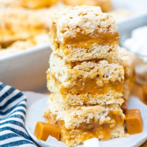 Caramel Rice Krispies Treats - Buns In My Oven Caramel Rice Krispies, Mexican Dessert Recipes Easy, Microwave Peanut Butter Fudge, Edible Sugar Cookie Dough, Rice Krispie Bars, Buns In My Oven, Baked Caramel, No Bake Pumpkin Pie, Rice Krispies Treats