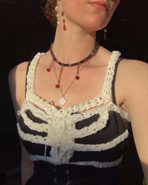 Skeleton Ribs Aesthetic, Crochet Ribcage, Crochet Rib Cage, Ribcage Crochet, Gothic Crochet Ideas, Ribcage Top Crochet, Crochet Ribcage Top, Crochet Skeleton Vest Pattern, Phoebe Bridgers Crochet