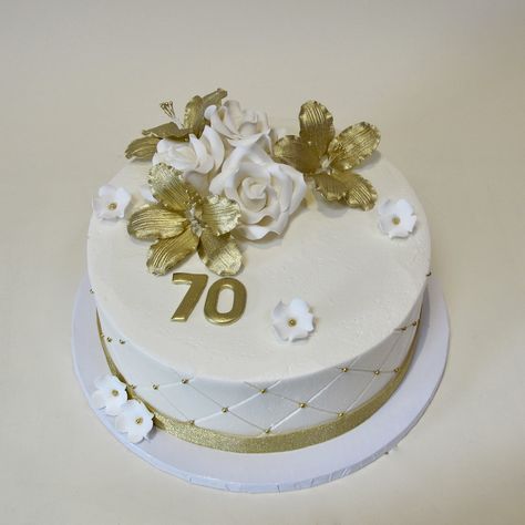 Golden Years 70th Birthday Birthday Cake Decorations, Wine Cake, 70th Birthday Cake, Birthday Cake Decoration, Adult Birthday Cakes, Golden Years, Birthday Cake Decorating, Bakery Cakes, 70th Birthday