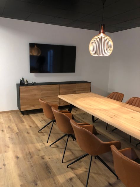 Brown Dinner Table, Dark Brown Chair, Dinning Table Set, Dark Dining Room, Timber Dining Table, Brown Leather Chairs, Leather Dining Room Chairs, Dinner Room, Wooden Cabinet