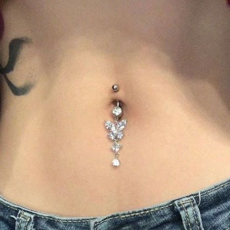 Hippe Piercings, Korsett Piercings, Piercings Corps, Piercings Bonitos, Bellybutton Piercings, Belly Button Piercing Jewelry, Belly Piercing Jewelry, Pretty Ear Piercings, Cool Piercings