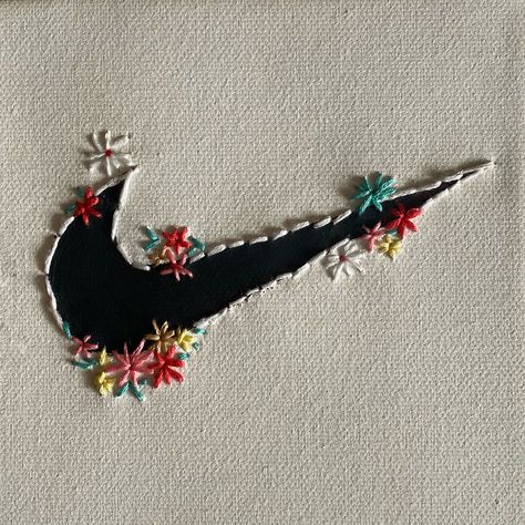 Nike Sock Embroidery Ideas, Nike Swoosh Art, Nike Floral, Diy Embroidery Art, Nike Embroidery, Floral Stitching, Canvas Bag Design, Elegant Embroidery, Crochet Fashion Patterns