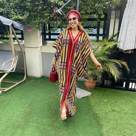 Fancy Maxi Dresses, Dresses Designs For Women, Boubou Dresses, Fancy Maxi, Fancy Maxi Dress, Nigerian Outfits, Jean Trousers, African Blouses, Maxi Dress Designs