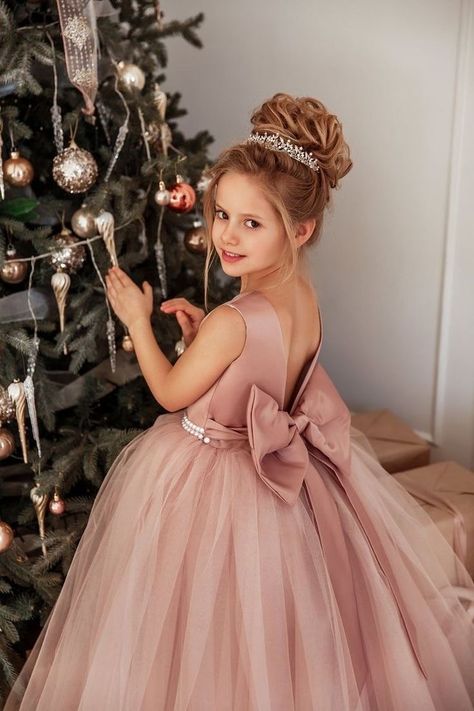 Dusty Rose Dresses, Blush Pink Prom Dress, Girl Dresses Kids, Quince Dresses Blue, Blush Flower Girl Dresses, 15 Dresses Quinceanera, Beaded Wedding Gowns, Quinceanera Dresses Blue, Pink Flower Girl Dresses