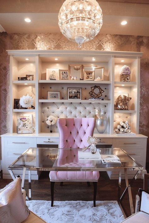 Womens Study Room Home Office, High Fashion Office Decor, Femine Office Decor, Dressing Room Office Ideas, Glam Design Style, Beauty Desk Aesthetic, Home Office With Seating Area, Medical Office Exam Room, Office Ideas Feminine