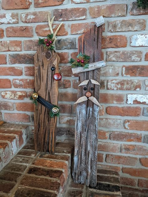 Cypress wood Santa & reindeer Rustic Santa Wood, Cypress Wood Projects, Wooden Deer, Christmas Barn, Wood Santa, Christmas Crafts Diy Projects, Christmas Branches, Barn Wood Crafts, Christmas Swag