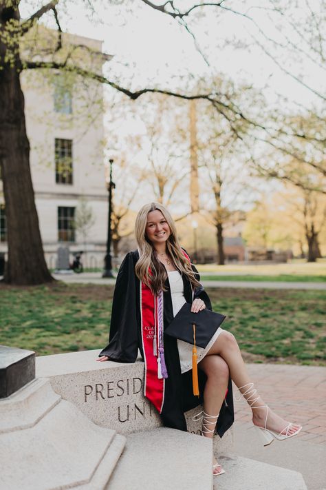 Osu Senior Pictures, Graduation Pictures On Campus, Osu Graduation Pictures, Ohio State Graduation Pictures, Campus Graduation Pictures, Unique College Graduation Pictures, Grad Makeup, College Grad Pictures, Photography Graduation