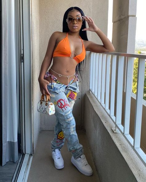 ItGIRL on Twitter: "God blessed you when he made me.. I mean he blessed me when he made you... I got a lil game too 😉🧡 https://t.co/RW9rur5PU7" / Twitter 90s Inspired Outfits, Swag Girl Style, 2000s Fashion Outfits, Looks Street Style, Girl Swag, Streetwear Fashion Women, Cute Swag Outfits, Looks Chic