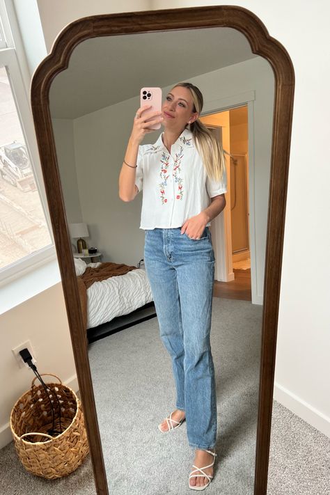 White Strappy Heels Outfit, Strap Sandals Outfit, Strappy Heels Outfit, Off White Sandals, White Button Up Blouse, White Strappy Heels, White Strappy Sandals, Outfit 2022, Abercrombie Jeans