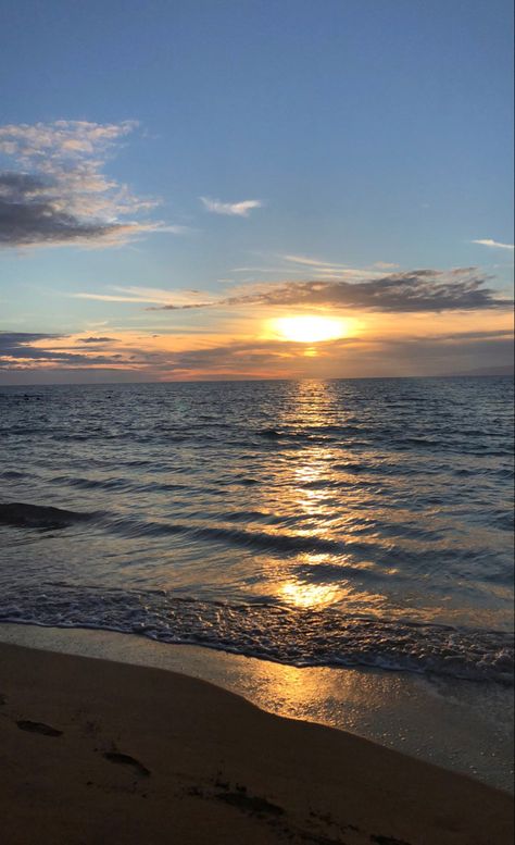 Hawaii Sunset, Hawaii Maui, Ocean Sunset, Maui Hawaii, Sunset Beach, Beach Vibes, Beach Vibe, Maui, Travel Guide