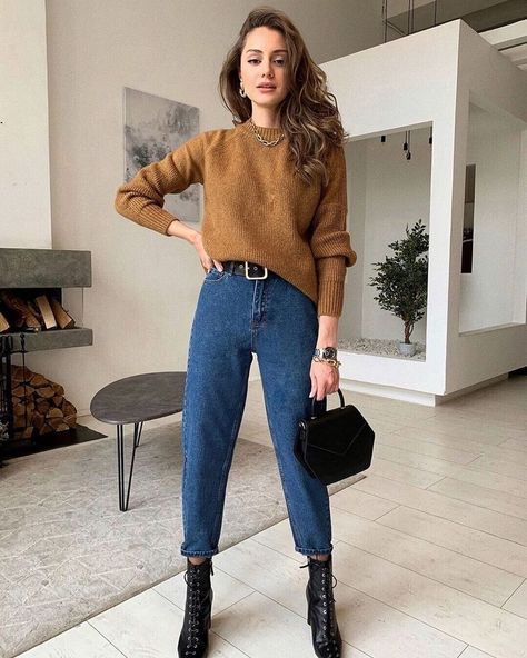 Most of the women are very choosey and want to get everything related to women's fashion on one platform. women's winter outfits and women fashion casuals are available here. In short, there is a complete variety of women's winter fashion. All products about women's fashion, casual fall outfit, Winter jackets are available for women. Get all varieties of winter jackets snd women's winter coats.#winter #winteroutfit #Womenfashion #outfitideas #stylish #fashion #trendywinteroutfits #womenoutfits Stylish Winter Outfits, Skandinavian Fashion, Dresses Casual Winter, Paris Mode, Long Coats, Cooler Look, Looks Chic, Mode Inspo, 가을 패션