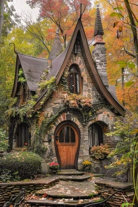 Witch House Aesthetic, Witchy Houses, Magical Spaces, Xmas House, Cottagecore Life, Fairytale Houses, Witchy House, Witches House, Woodland Cottage