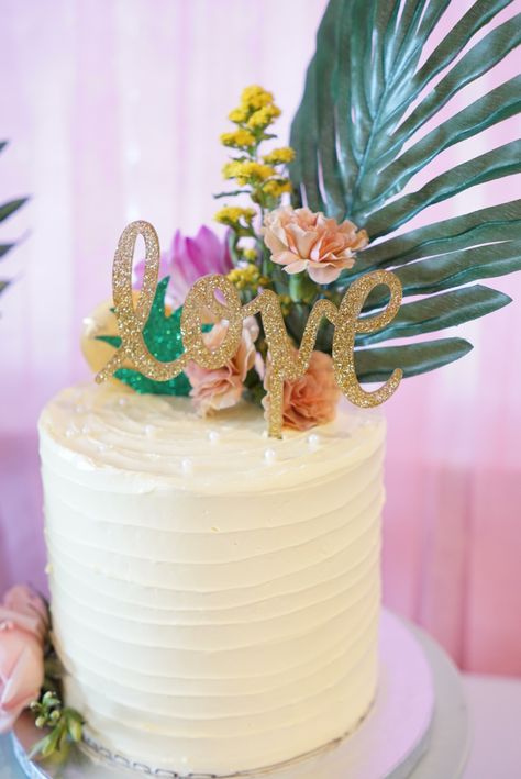 Tropical cake, pineapple cake, lemon cake, tropical theme, flamingo party ideas, tropical party ideas, pineapple, bridal shower, bridal shower theme, tropical bridal shower, flamingo bridal shower, girls cake, yellow cake Tropical Bridal Shower Cake, Bridal Shower Tropical Theme, Bridal Shower Island Theme, Classy Tropical Bridal Shower Ideas, Pink Tropical Bridal Shower Ideas, Tropical Party Ideas, Flamingo Party Ideas, Cuban Wedding, Fiesta Wedding Shower