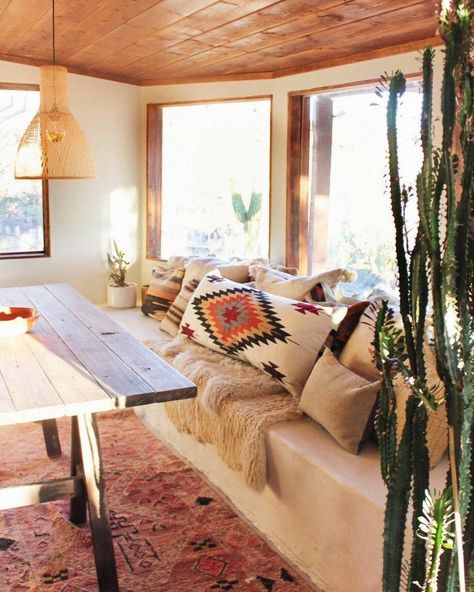 Cowboy Home Decor, Tree House Interior, Dining Room Inspo, Southwestern Home Decor, Southwestern Home, Southwest Decor, Surf Shack, Southwestern Decorating, Deco Boheme