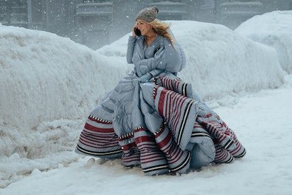 Oliver Hudson, Carrie Bradshaw Outfits, Liya Kebede, Moda Chic, Sarah Jessica, And Just Like That, Sarah Jessica Parker, New York Street, Carrie Bradshaw