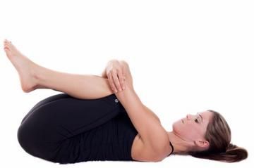 A 61 éves édesanyám ezekkel az egyszerű, különleges mozdulatokkal fogyott le nádszálvékonyra - Blikk Rúzs Yoga Posses, Muscles Of The Neck, Yoga For Seniors, Remove Belly Fat, Trening Fitness, Easy Yoga Poses, Yoga Positions, Yoga Moves, Easy Yoga Workouts