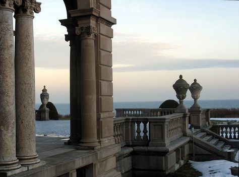 The Breakers Mansion, Newport, Rhode IslandFinished in 1895, The Breakers is the first of two Vanderbilt Mansions. Considered one of the finest examples of Golden Age architecture in the U.S., The Breakers represents the imposing Neoclassical style which defined Beaux Arts Architecture. Breakers Mansion, Beaux Arts Architecture, Gilded Era, American Royals, Newport Mansions, American Mansions, Vanderbilt Mansions, Winter View, Rich Living