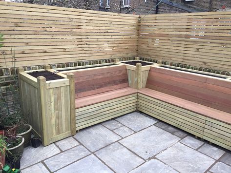 Chic garden seating and storage in Westminster – Barrow and Twine – London Gardening Services Small North Facing Garden Ideas, Diy Garden Seating, Deck Bench Seating, Diy Garden Bench, Garden Storage Bench, Garden Bench Seating, Tattoo Garden, Diy Outdoor Seating, Garden Nails