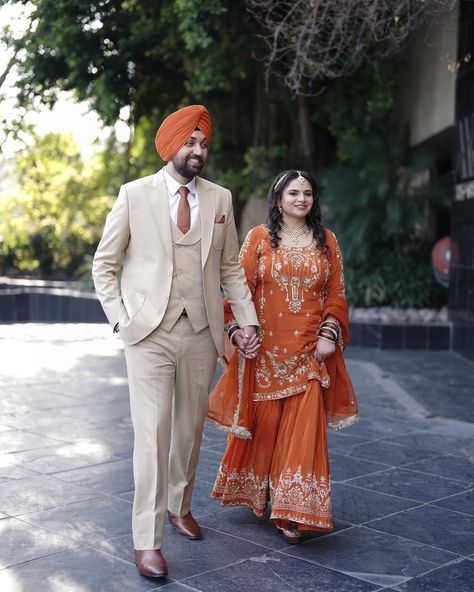 Bride Suits Women, Couple Suit And Dress, Punjabi Engagement Outfit, Suit For Wedding Women, Party Couple Outfits, Punjabi Suit For Wedding, Bridal Suits For Women, Red Saree Look, Groom Wedding Outfits