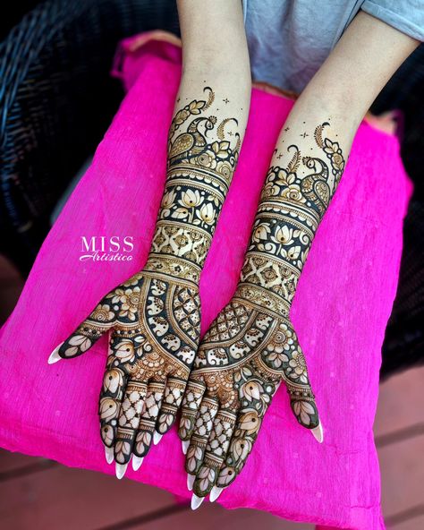 Bridal Henna Elephant, Mehendi Designs For Hands Elephant, Peacock Mehendi Bridal, Bridal Mehndi Designs Elephant, Elephant Mehendi Design Bridal, Mendi Night, Elephant Mehendi Design, Elephant Henna Designs, Peacock Henna