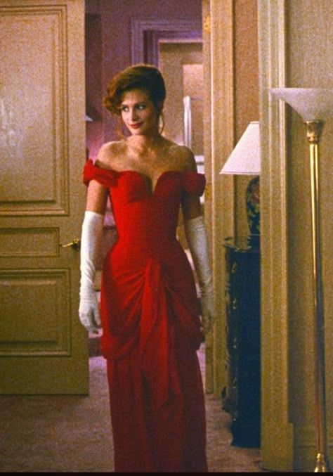 Pretty Woman Red Dress, Vivian Ward, Julia Roberts Style, Pretty Woman Movie, Movie Dresses, Pretty Woman Costume, Iconic Outfits, Flamboyant Natural, Woman Movie