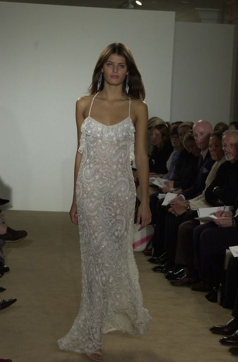 Insane Dresses, Ralph Lauren Wedding, Studio Closet, Ralph Lauren Spring Summer, Ralph Lauren Runway, Wedding Rehearsal Dress, Moss Fashion, Luxury Pieces, Wedding Dresses Vera Wang