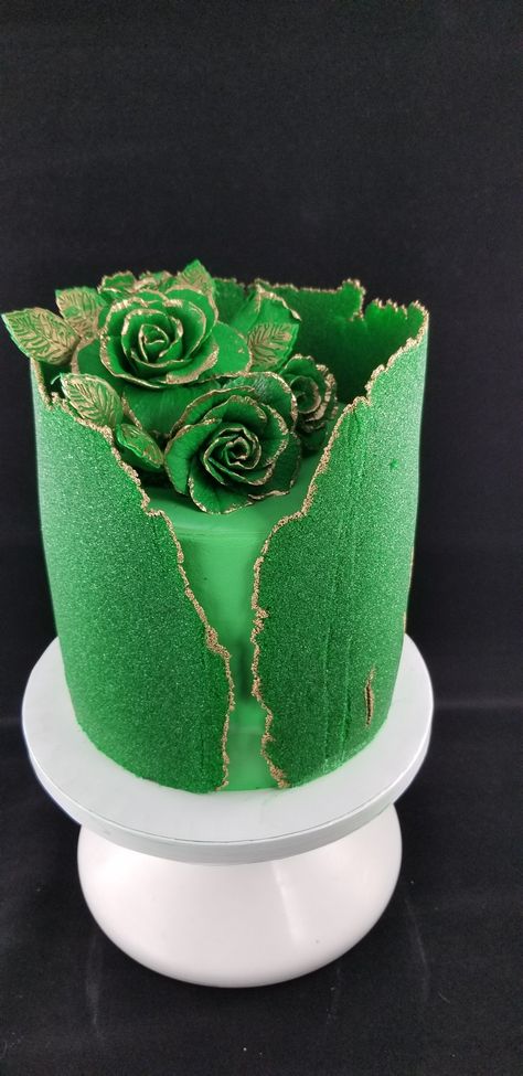 Fault Line Cake, Apple Cake Pops, Sukienki Maksi, Sheet Cake Designs, Sugar Sheets, Beautiful Cake Designs, Elegant Birthday Cakes, Green Cake, Cakes For Women