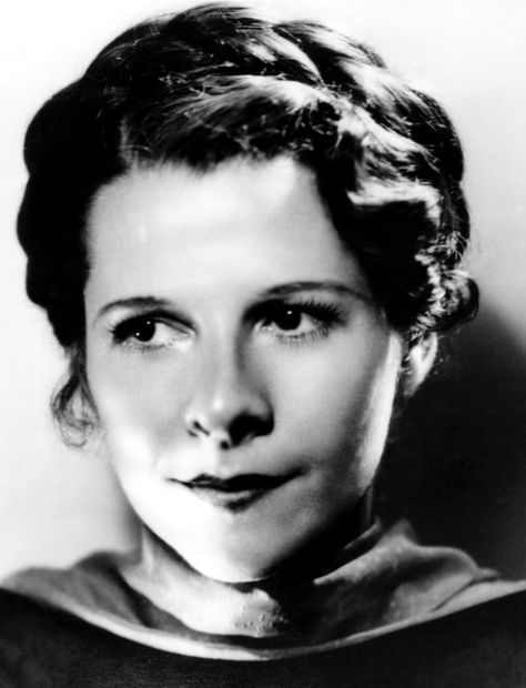 Ruth Gordon (30 October 1896 – 28 August 1985) - American film / stage and television actress as well as screenwriter and playwright Writing Screenplays, Ruth Gordon, Female Heroes, Baby Ruth, Rosemary's Baby, Abe Lincoln, Dramatic Arts, London Theatre, Double Life