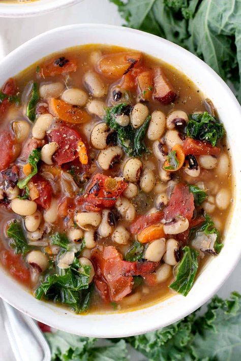 This Instant Pot Black Eyed Pea Soup is an easy and fast way to serve traditional black eyed peas and greens on New Year's day for good luck and good health! Packed with veggies, healthy pulses, freezable, and gluten/dairy free. #blackeyedpeas #glutenfreesoup #instantpot #pressurecooker #freezermeals #newyearsrecipes Black Eyed Pea Soup, Black Eyed Peas Recipe, Black Eyed Pea, Pea Recipes, Pea Soup, Paleo Vegan, Instapot Recipes, Instant Pot Pressure Cooker, Black Eyed