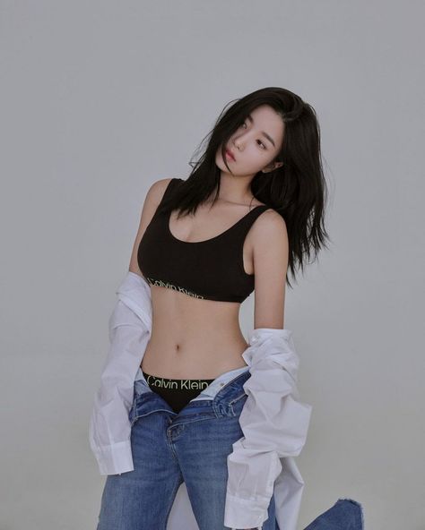 Kwon Eun Bi Dazzles in Striking 'My Calvins' Photos for Calvin Klein Iz One Eunbi, Kwon Eunbi, My Calvins, Fashion Sense, Korean Girl, Kpop Girls, Bralette, Calvin Klein, Celebrities