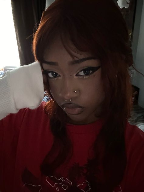 Alt Makeup No Lashes, Medium Eyebrows, Snake Bites Lip Piercing, Cute Emo Makeup, Grungy Makeup Look, Alt Black Woman, Alt Makeup Tutorial, Grungy Makeup, Eyebrow Cut