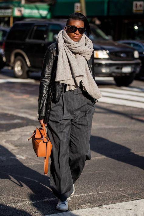 Gray Outfits, Look Boho Chic, Pullover Outfit, Mode Casual, Grey Outfit, Outfit Look, Casual Street Style, Bye Bye, Mode Inspiration