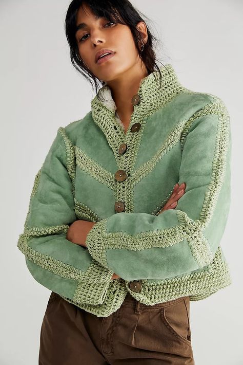 Green Fits, Crochet Jacket, Fishnet Tights, Clothing Details, Shirt Embroidery, Crochet Trim, Knit Fashion, Knit Jacket, Boho Clothing