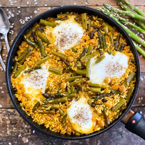 Spanish Asparagus, Rice With Eggs, Asparagus Rice, Rice Egg, Homemade Bisquick, Egg Rice, Spanish Olives, Winter Cooking, Spanish Wine