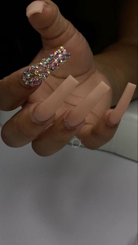 Baddie Birthday Nails Long Pink, Baddie Birthday Nails, Nail Suggestions, Really Long Nails, Baddie Birthday, Longer Nails, Scary Nails, Poppin Nails, Barbie Tingz