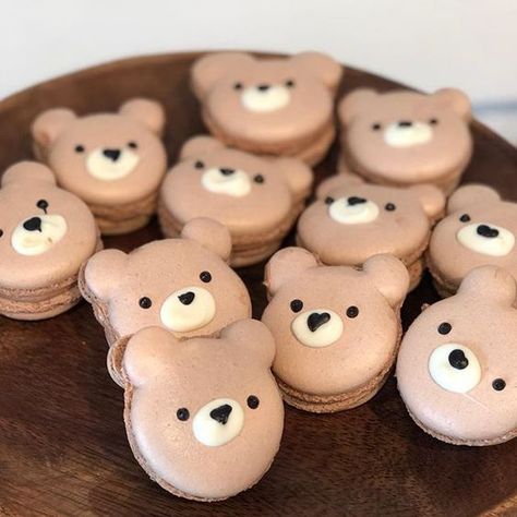 Bear Macarons, Teddy Bear Baby Shower Theme, Sparkly Cake, Bear Baby Shower Theme, Bear Recipes, Pinterest Cake, 귀여운 음식 그림, Teddy Bear Birthday, Baby Shower Deco