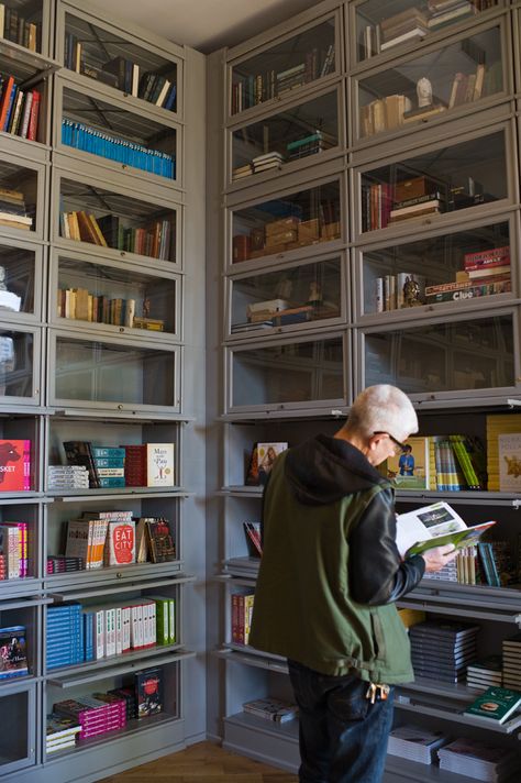 60s House, Spot Books, Muji Home, Home Bookshelves, Barrister Bookcase, Wythe Hotel, Metal Bookshelf, Living On A Boat, Library Bookshelves